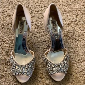 Bagdgley Mischka Hansen Crystal Embellished heel